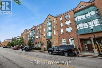 Building Photo - 185 Robinson St