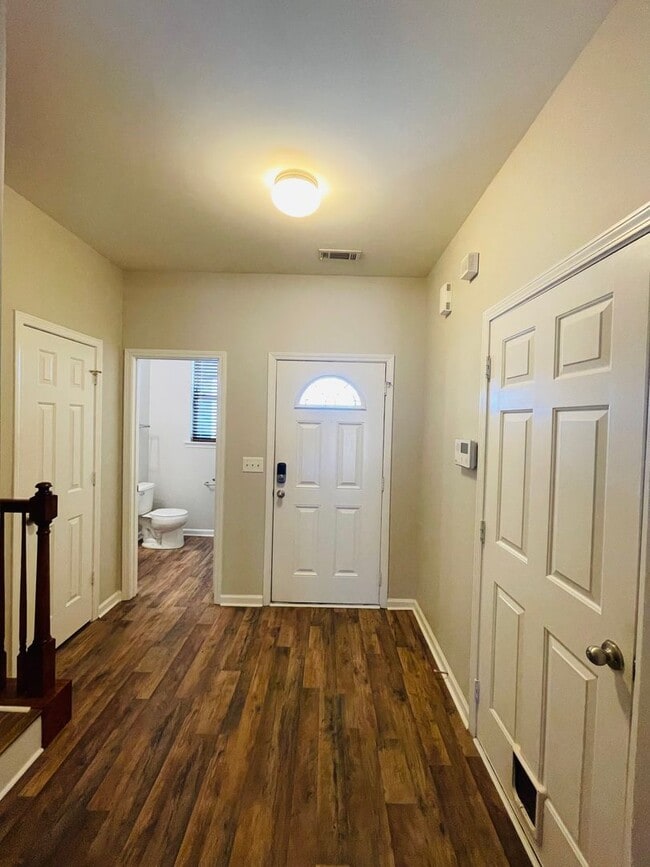 Foto del edificio - Beautiful Townhome in Catawba Village