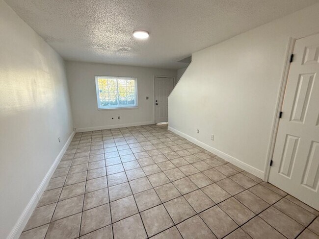 Foto del edificio - 2/1.5 Winter Springs Townhome with screen patio