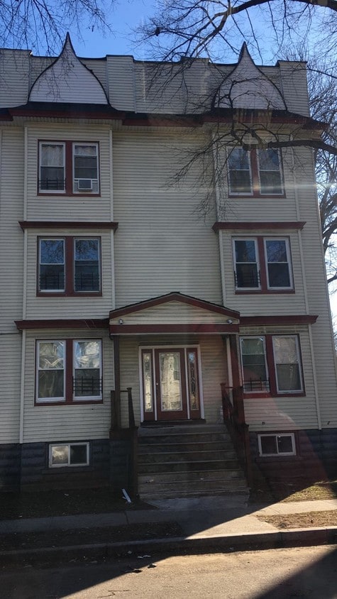 Primary Photo - 286 Halsted St