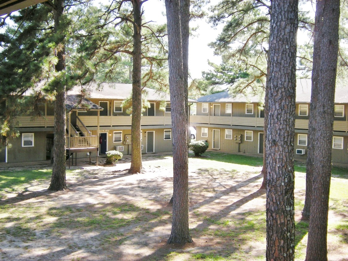Primary Photo - Regency Arms Apartment Homes