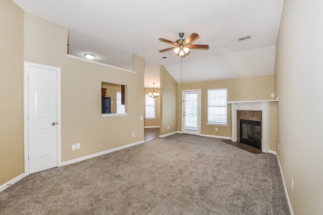 Building Photo - 7642 Fox Hunt Dr E