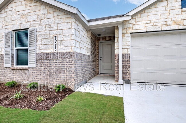 Building Photo - 10212 Regal Bend Ln