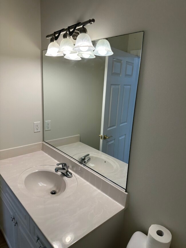 Building Photo - 6935 Old Valley School Rd