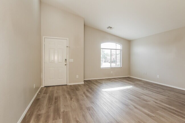 Foto del edificio - 5878 S 238th Ln