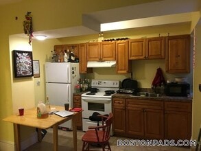 Building Photo - 55 Park Dr