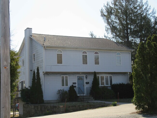 54 East Avenue Westerly, RI - 54 East Ave