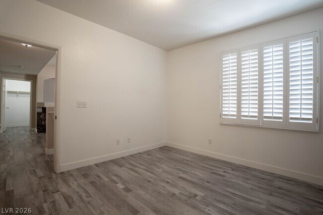 Building Photo - 9050 W Warm Springs Rd