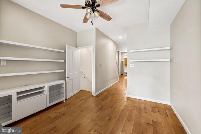 Foto del edificio - 2315 Eastern Ave