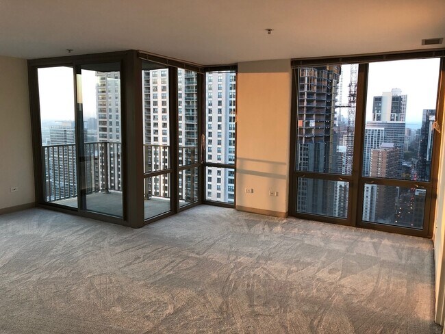 Building Photo - 2 E Erie St