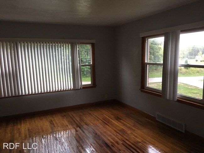 Building Photo - 3 br, 2 bath House - 18150 N. Spencer Road