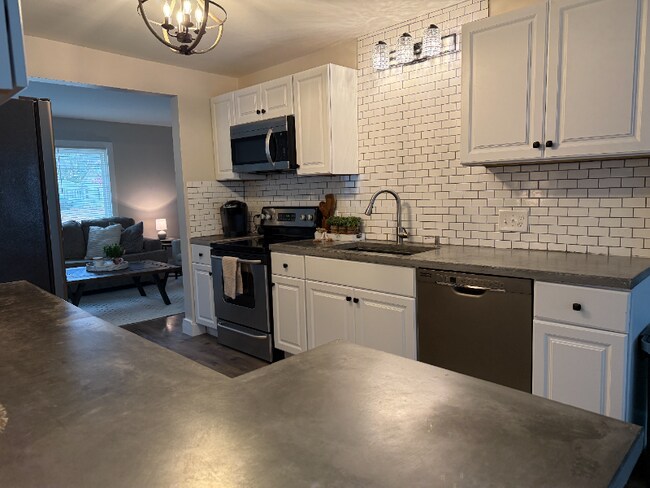 Foto del edificio - 206 Kissane Ave