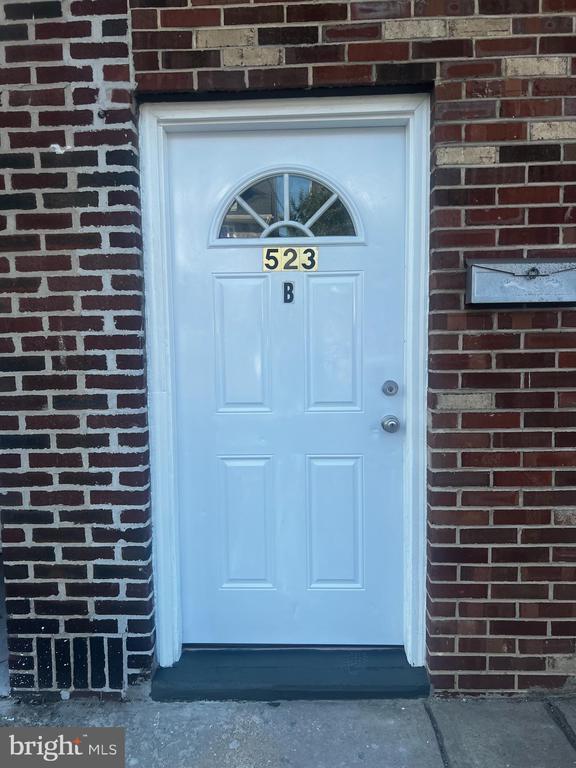 Foto principal - 523 MacDade Blvd