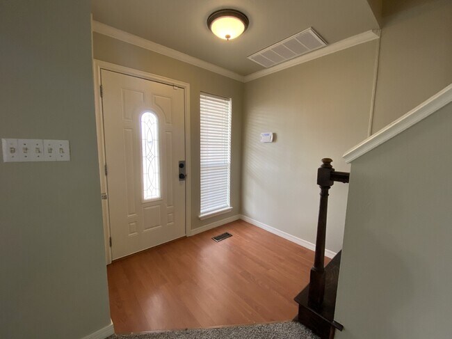 Building Photo - 3503 S Dogwood Ave