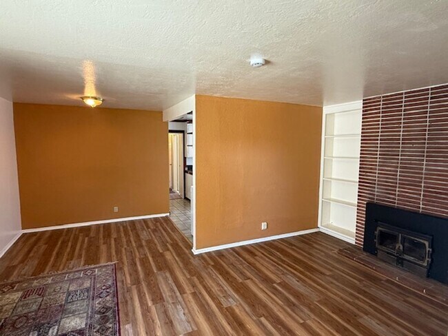 Building Photo - Central Richmond 2-Bedroom Home Near City ...
