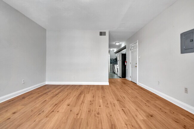 Foto del edificio - 1621 E St NE