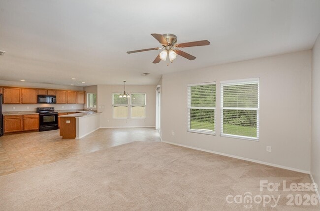 Foto del edificio - 6442 Ridgeview Commons Dr