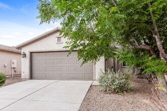 Building Photo - 5082 E Kittentails Dr