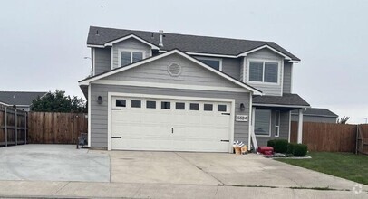 Building Photo - 5524 Cleveland Ln