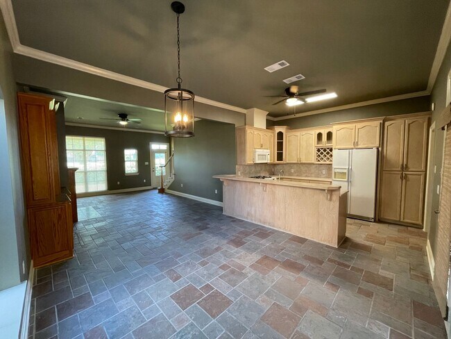Building Photo - Townhouse: Pelican Point