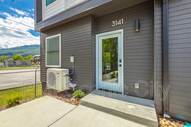 Building Photo - 3141 Riverwalk Parkway