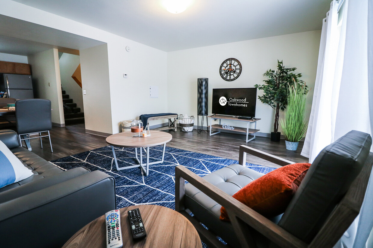 Living Room - Oakwood Townhomes