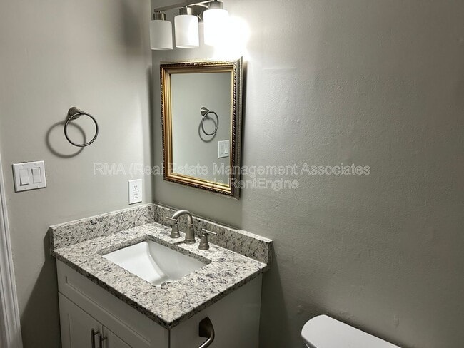 Building Photo - 12b Lisa Ln