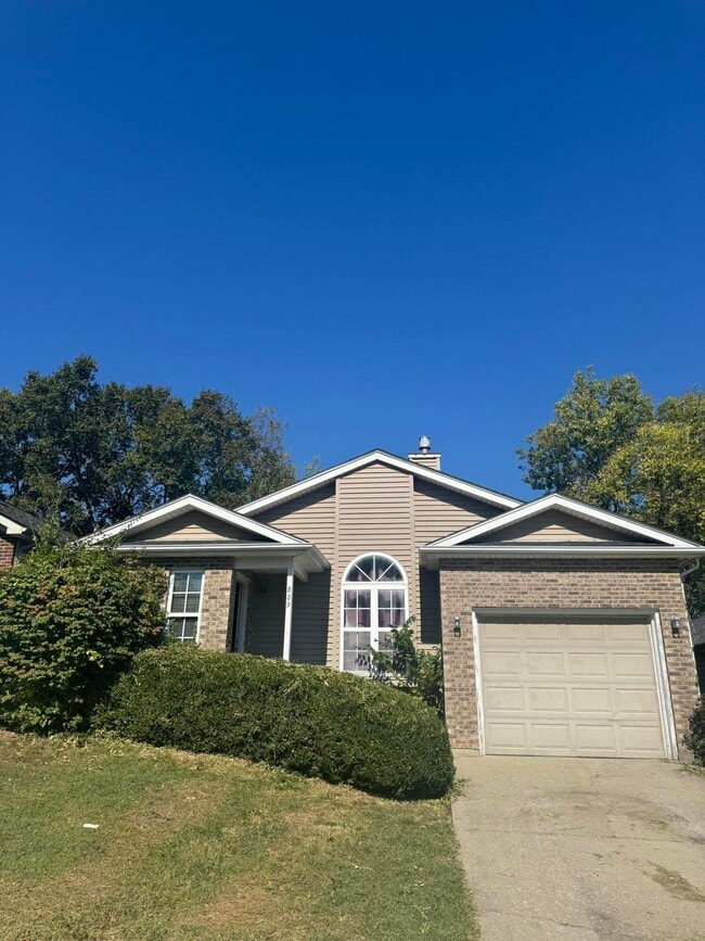 889 Revere Run Dr