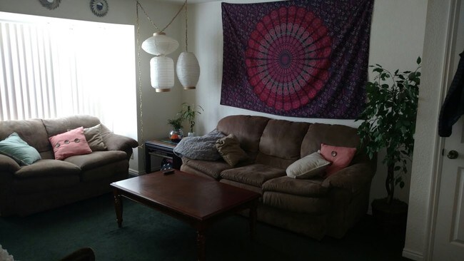 Foto del edificio - 763 E 820 N