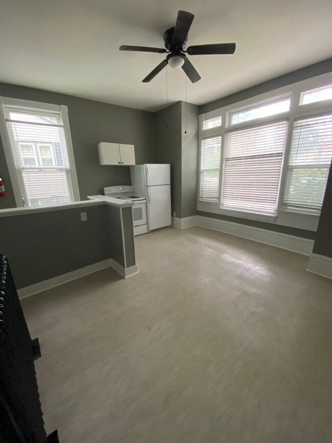 Foto del edificio - 1941 Madison St