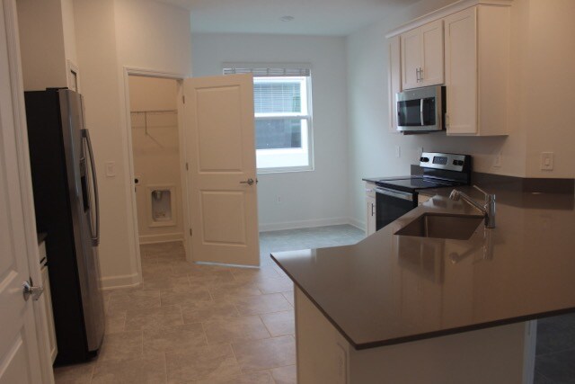 Building Photo - 127 Aces High Ln