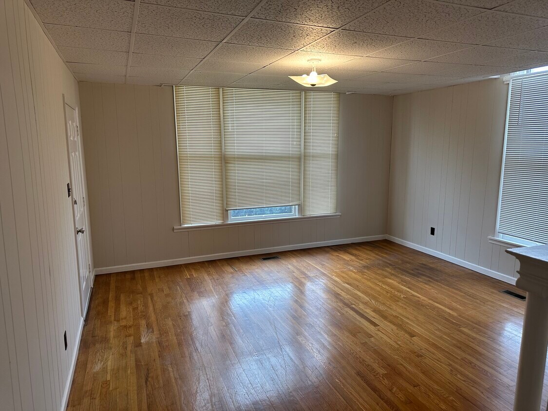 Foto principal - 908 N Maple St