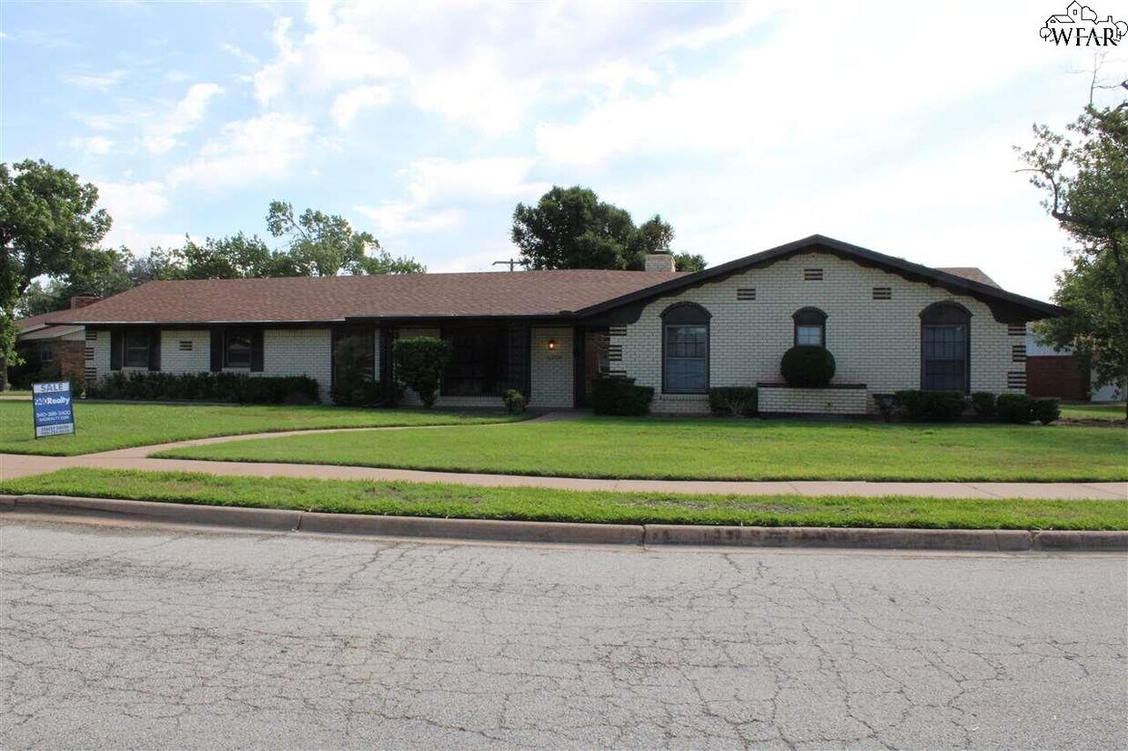 Foto principal - 4509 Kenwood St