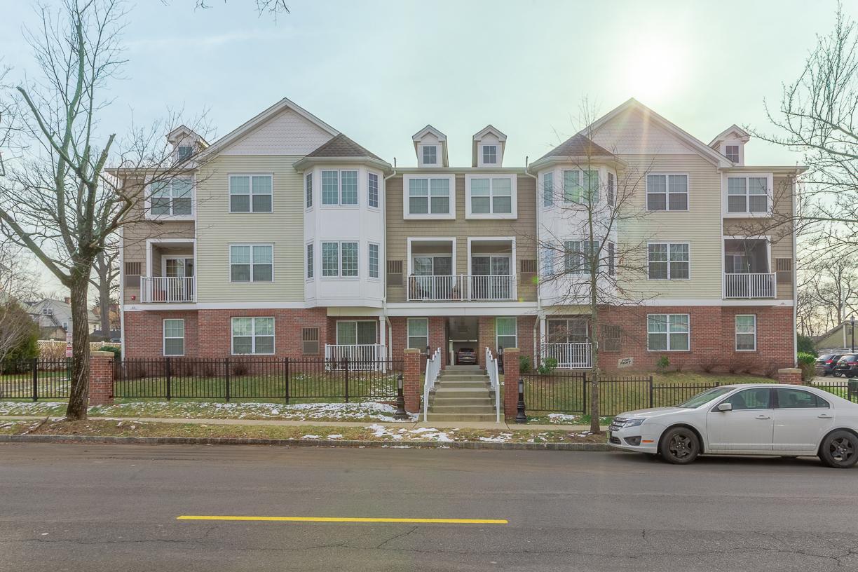 Primary Photo - 920 South Ave