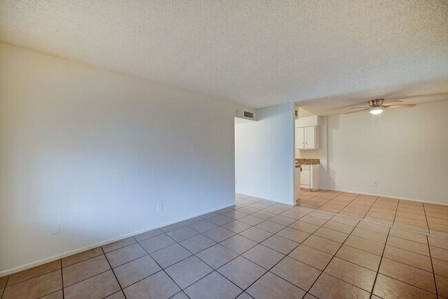 Foto del edificio - READY TO TOUR NOW! Adorable 2 Bath 1 Bed Home in Glendale