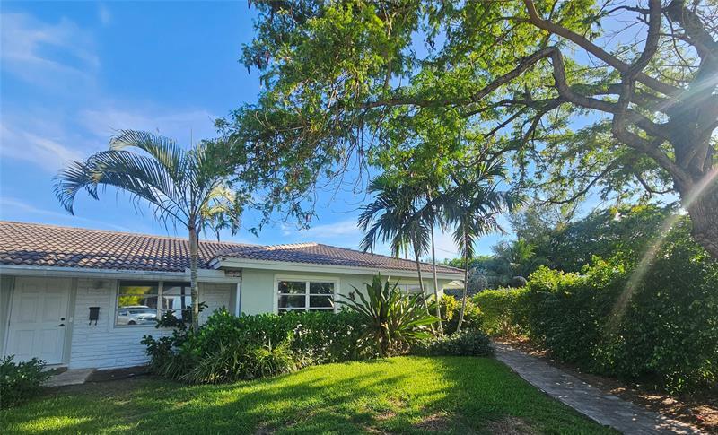 Foto principal - 2110 NE 41st St