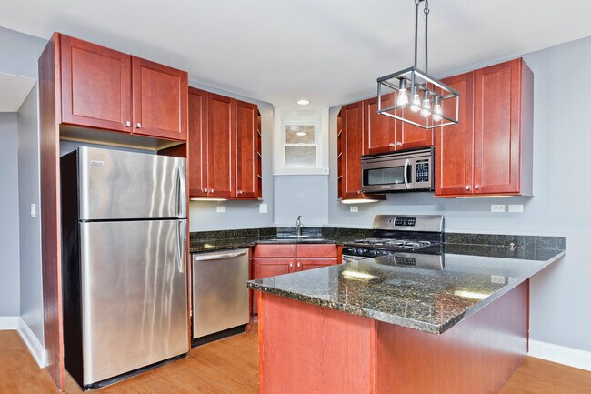 Foto del edificio - 5212 N Winthrop Ave