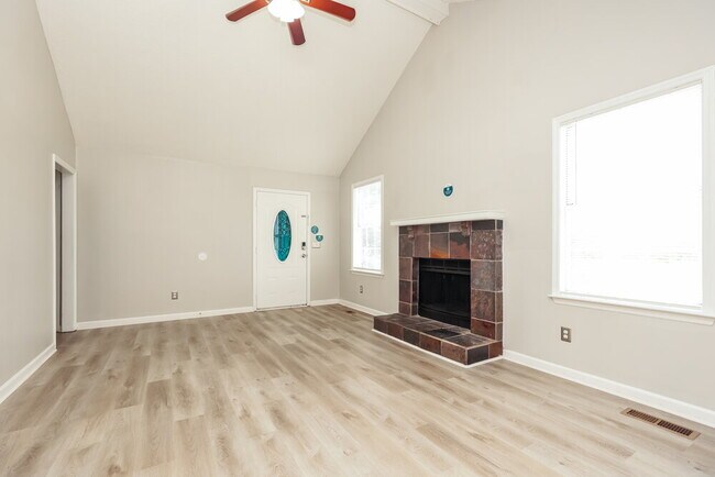 Building Photo - 126 Fergus Rd