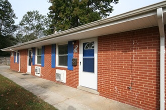 Building Photo - 2004 Jersey Ave