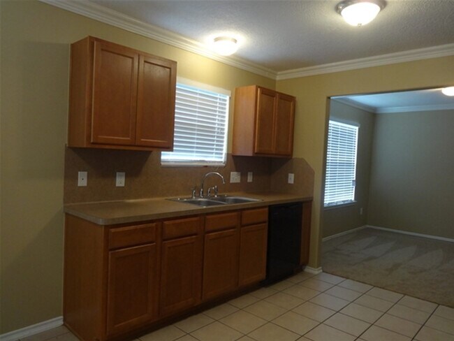 Foto del edificio - 8918 Farm Ridge Ln