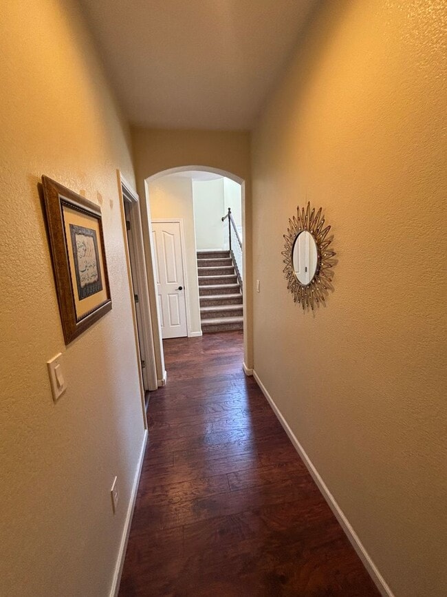 Building Photo - 9829 Waterfowl Dr