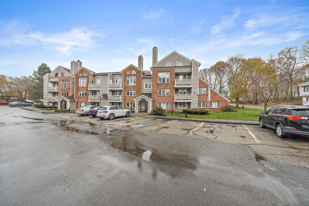 10 Chapman St Unit 302, Weymouth, MA 02189 Condo for Rent in Weymouth, MA