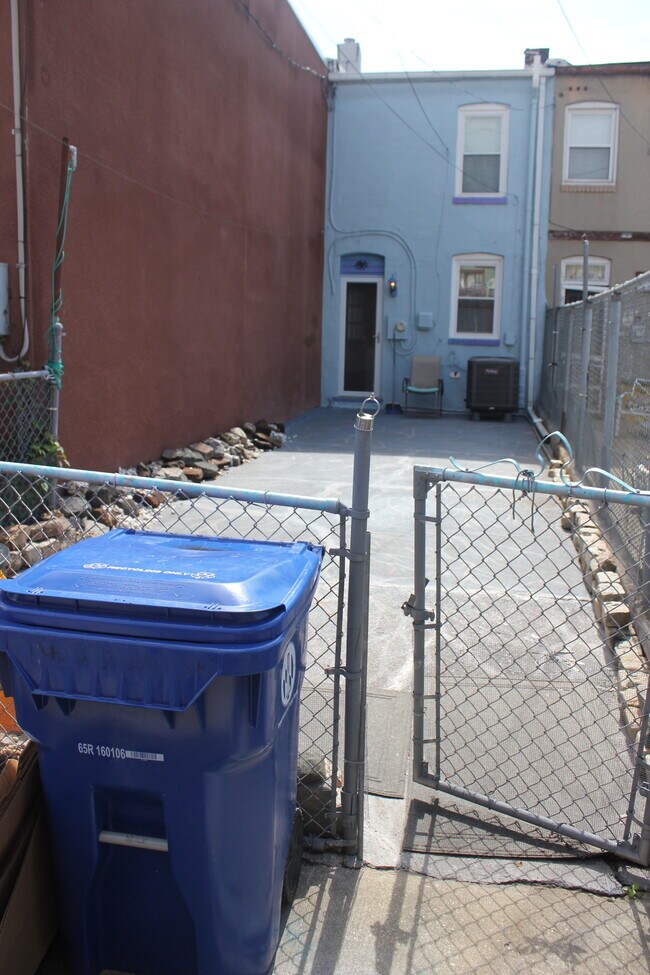 Building Photo - 1426 Decatur St