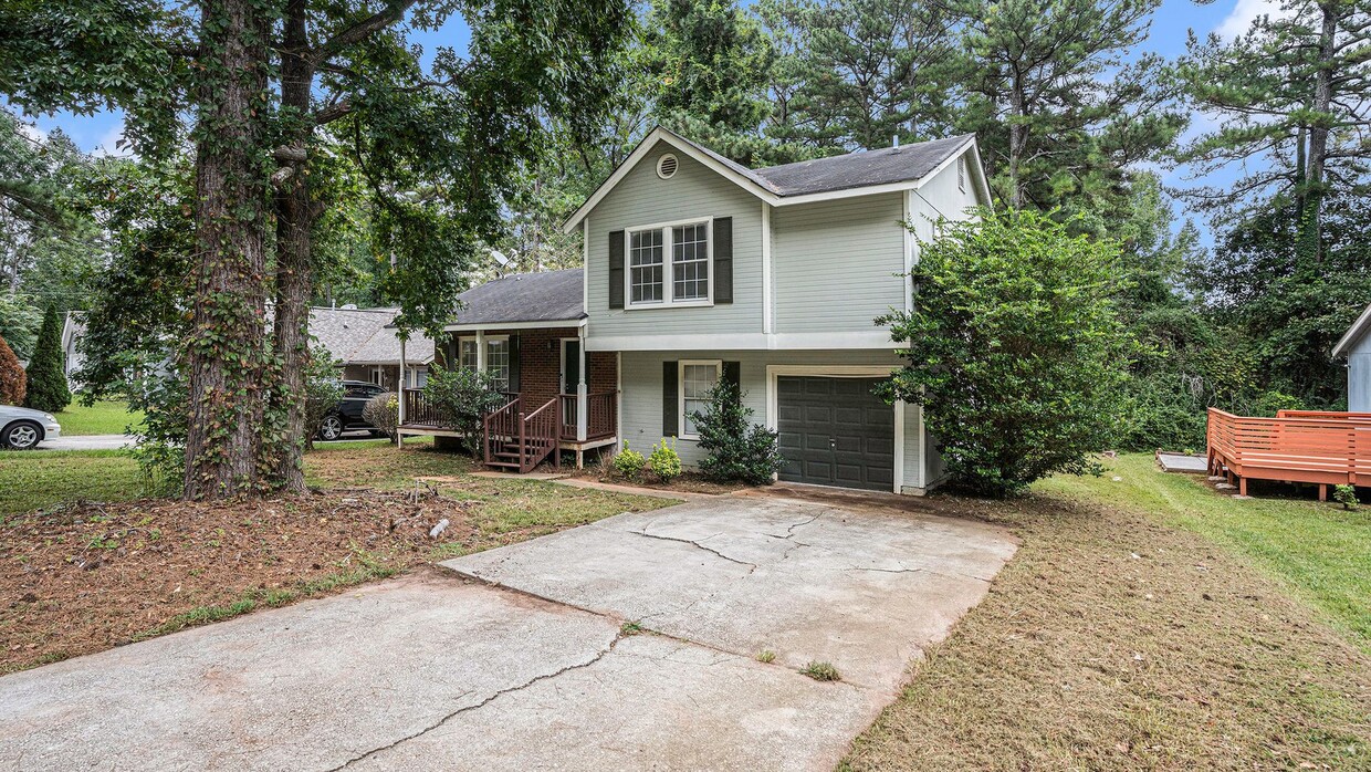 Primary Photo - 3 bdrm, 2.5 bath in Lithonia