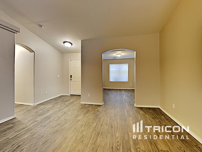 Foto del edificio - 3332 W Wayland Dr