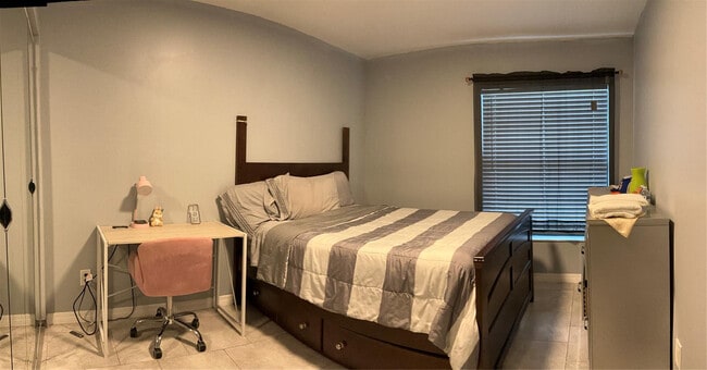 Foto del edificio - 12900 SW 13th Manor