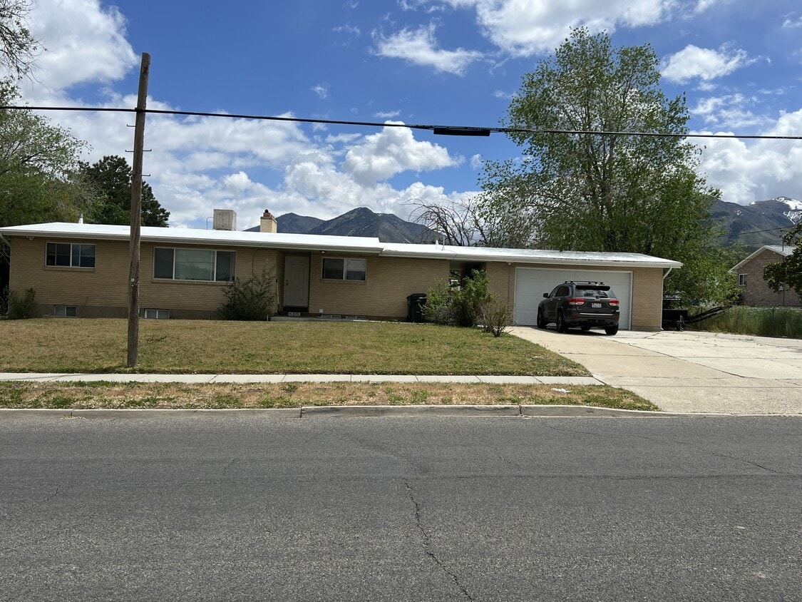 Foto principal - 575 S Coleman St