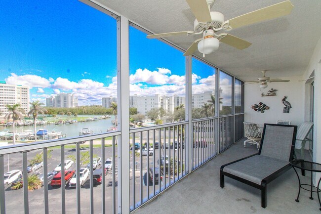 Building Photo - ** OFF-SEASONAL OR 6 MONTHS AND 1 DAY TO 8 MONTHS ANNUAL 1 BEDROOM\1 BATH CONDO AVAILABLE MAY-DEC...