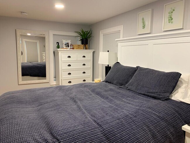 Bedroom 5 - 15 River St