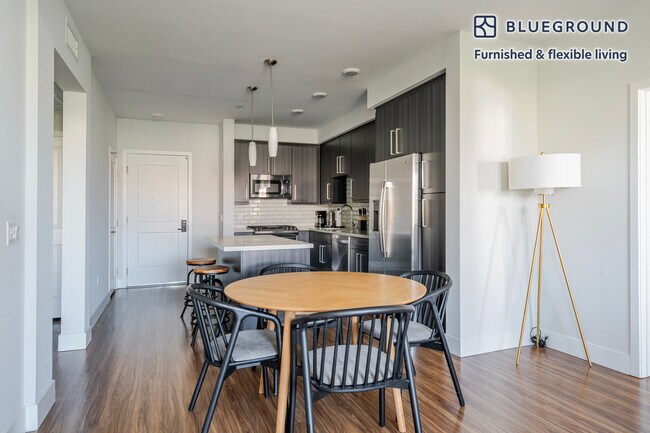 Foto del edificio - 13350 Pacific Pl